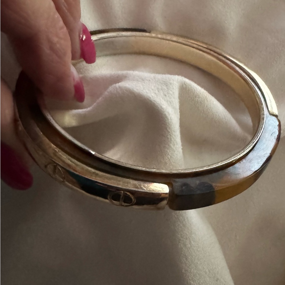 Vintage Tortoiseshell & Goldtone Etched Bangle Bracelet